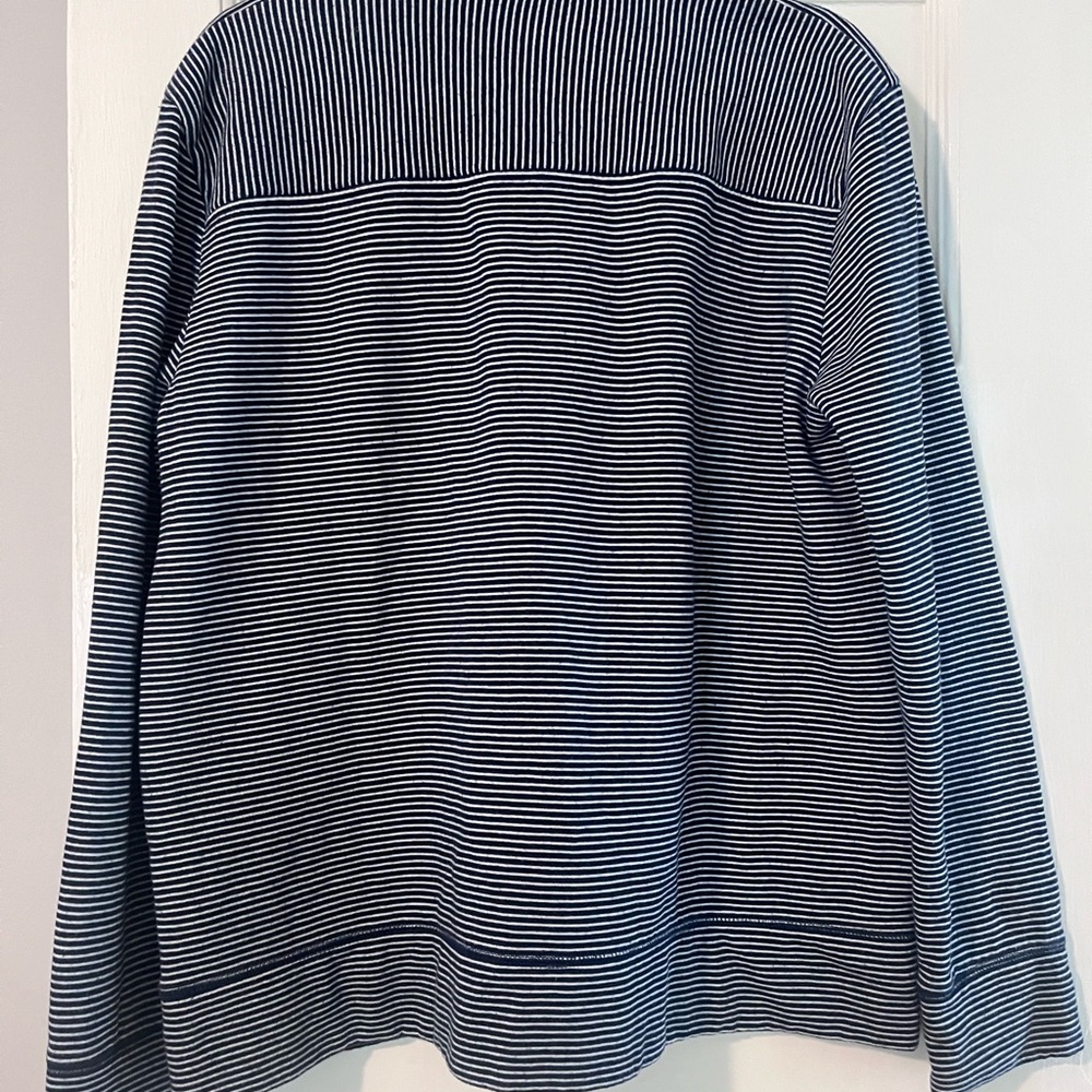 Vineyard Vines women’s blue and white half button up sweatshirt - Picture 5 of 5